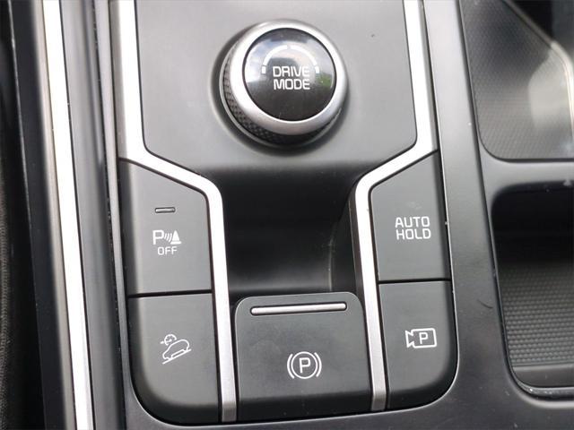 used 2022 Kia Sorento Hybrid car, priced at $26,122