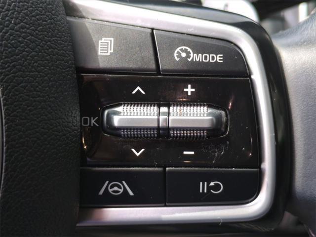 used 2022 Kia Sorento Hybrid car, priced at $26,122