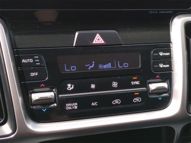 used 2022 Kia Sorento Hybrid car, priced at $26,122