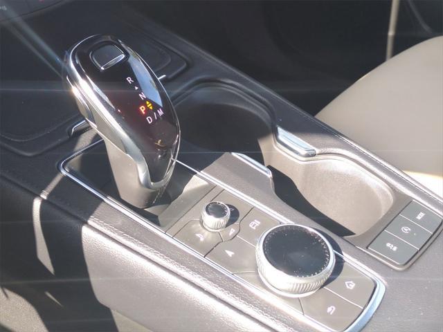 used 2024 Cadillac XT4 car, priced at $33,998