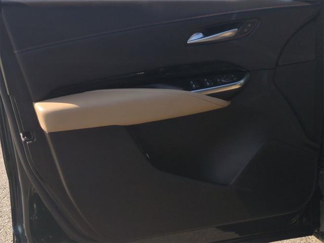 used 2024 Cadillac XT4 car, priced at $33,998