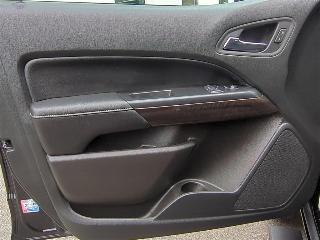 used 2022 GMC Canyon car, priced at $29,998