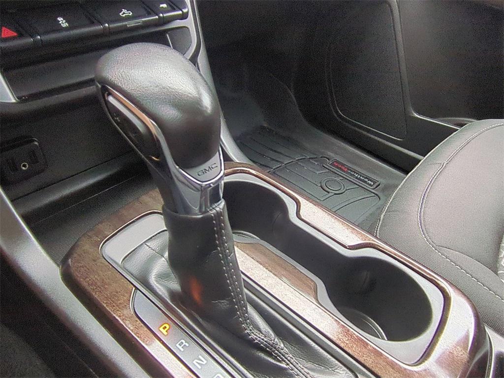 used 2022 GMC Canyon car, priced at $29,998