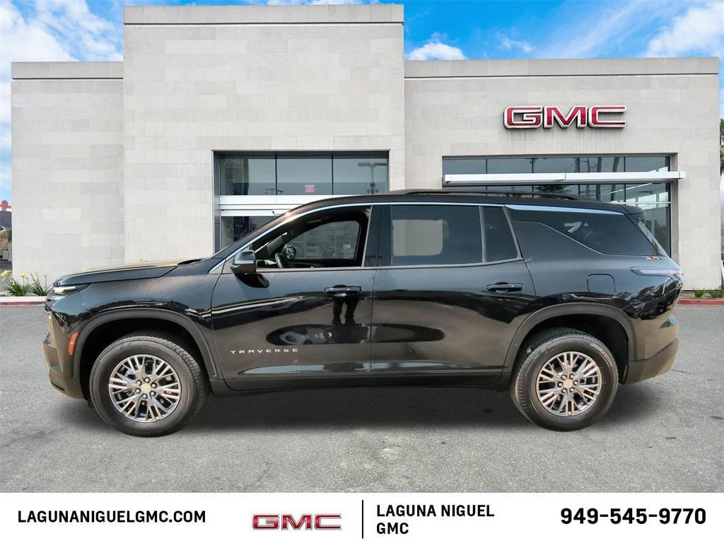 used 2025 Chevrolet Traverse car, priced at $36,998