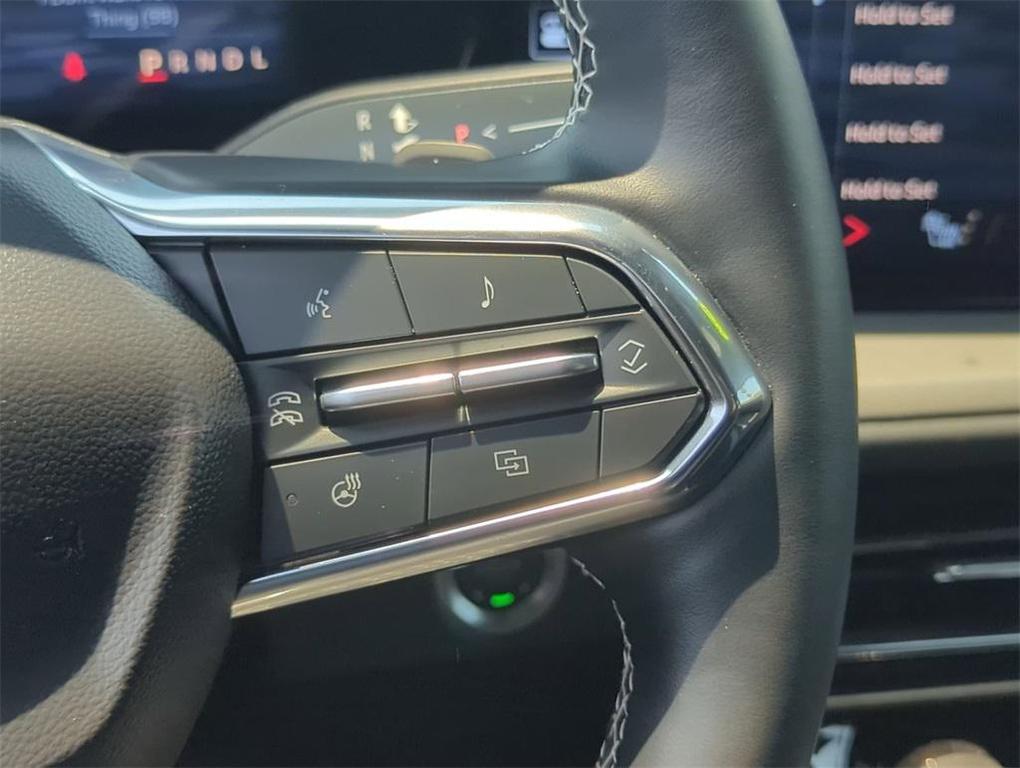used 2025 Chevrolet Traverse car, priced at $36,998