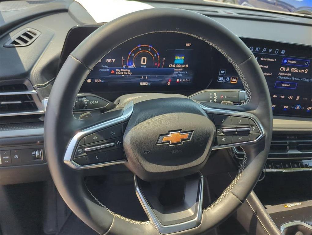 used 2025 Chevrolet Traverse car, priced at $36,998