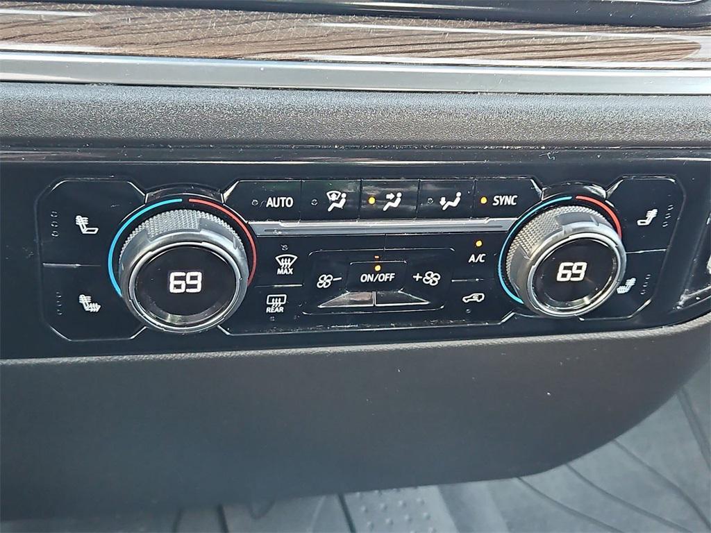 used 2024 Chevrolet Silverado 1500 car, priced at $34,998
