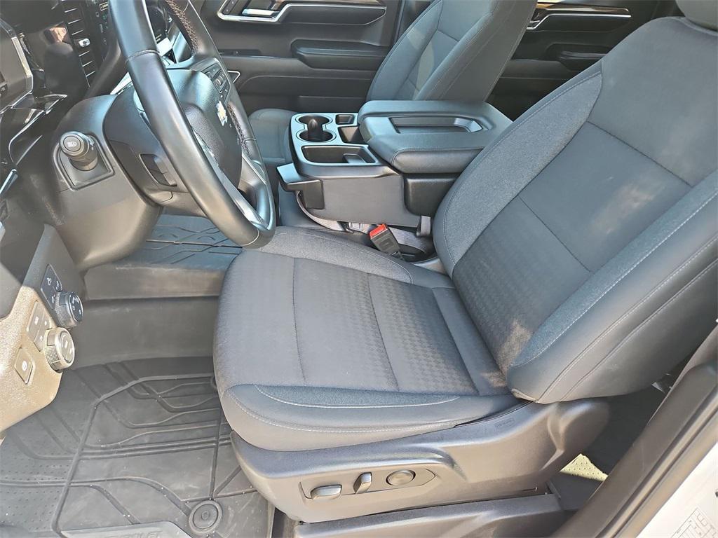 used 2024 Chevrolet Silverado 1500 car, priced at $34,998