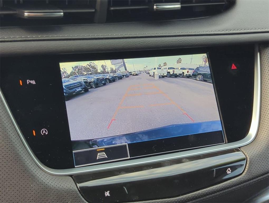used 2025 Cadillac XT5 car, priced at $37,994
