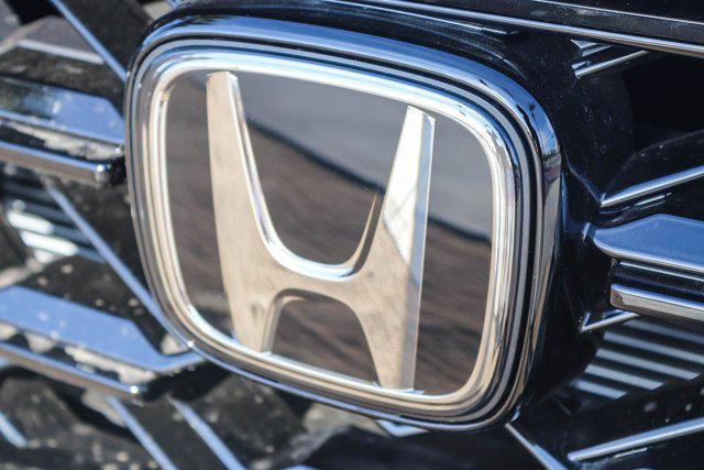 new 2026 Honda CR-V Hybrid car, priced at $40,175