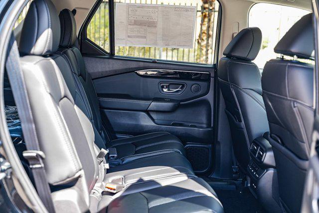 new 2025 Honda Pilot car, priced at $46,756