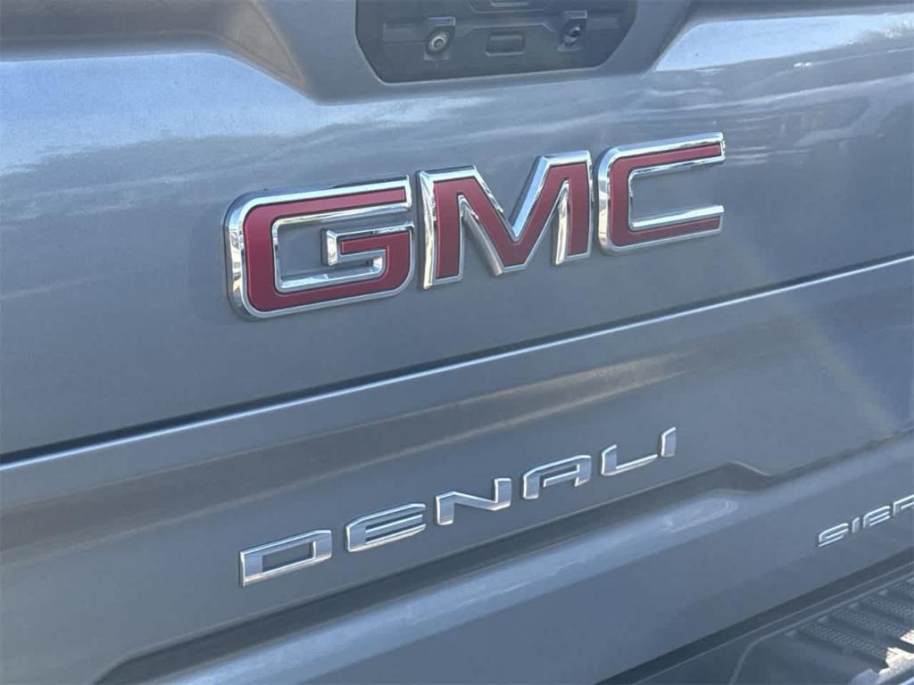 used 2020 GMC Sierra 1500 car, priced at $42,040