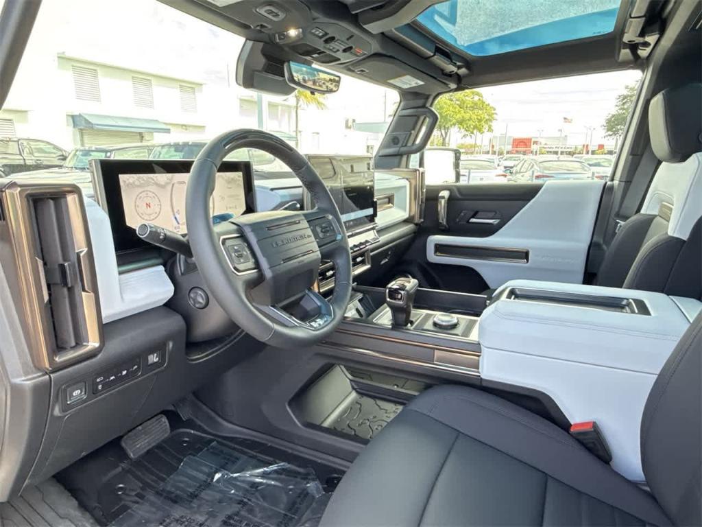 new 2025 GMC HUMMER EV car