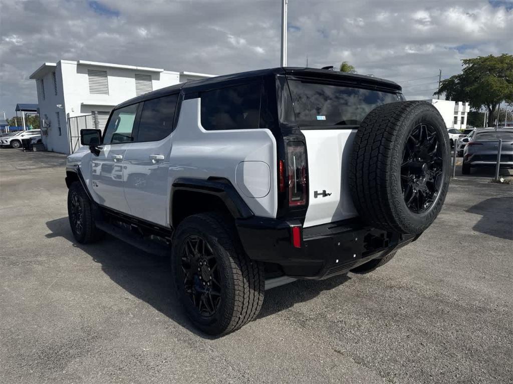 new 2025 GMC HUMMER EV car