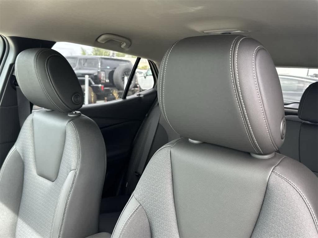 new 2025 Buick Encore GX car, priced at $25,670