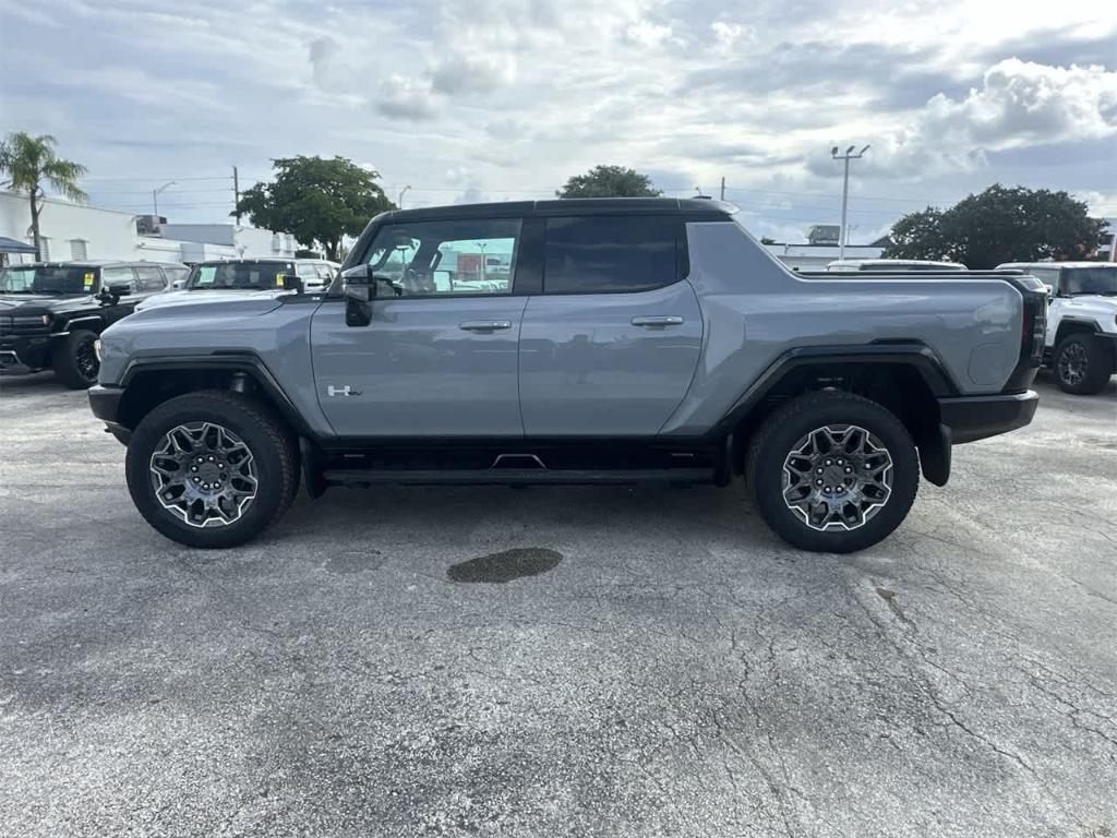 new 2025 GMC HUMMER EV car