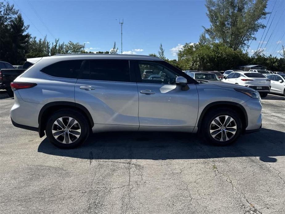 used 2023 Toyota Highlander car, priced at $32,277