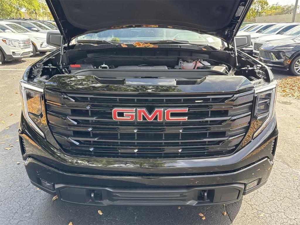 new 2025 GMC Sierra 1500 car, priced at $56,040