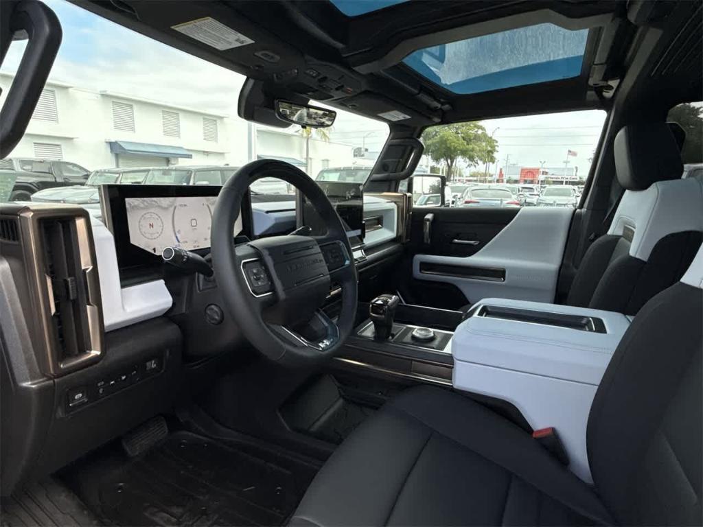 new 2025 GMC HUMMER EV car