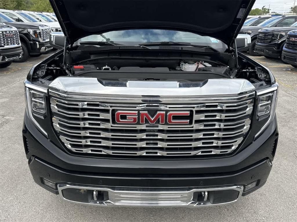 new 2024 GMC Sierra 1500 car, priced at $72,648