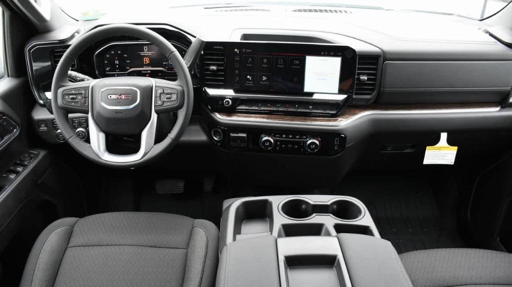 new 2024 GMC Sierra 2500 car, priced at $66,800