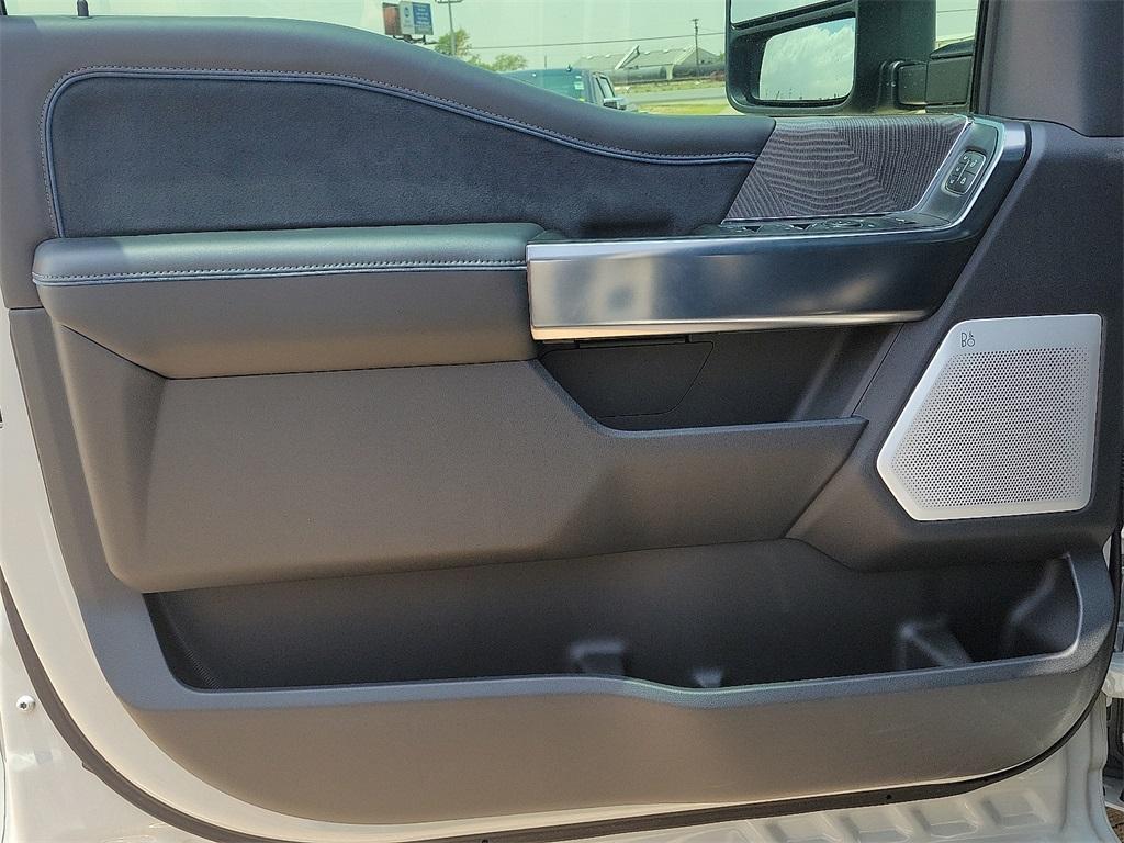new 2025 Ford F-250 car, priced at $91,300