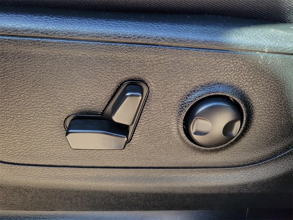 used 2022 Ram 1500 car, priced at $31,713