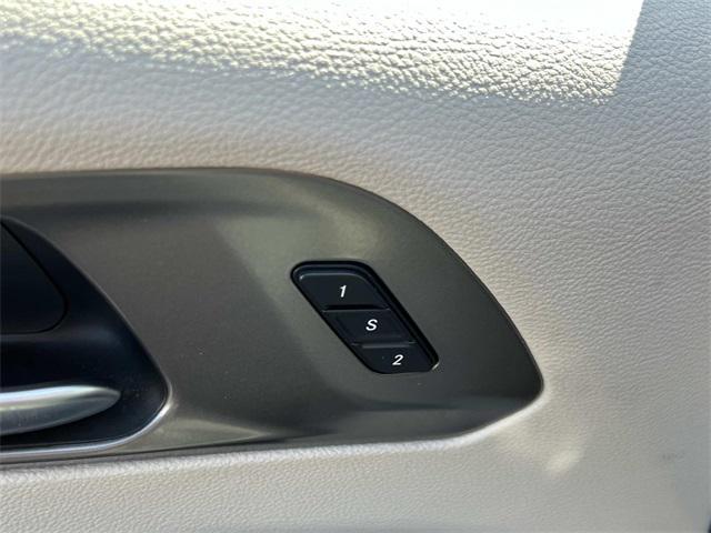 used 2022 Chrysler Pacifica Hybrid car, priced at $30,998