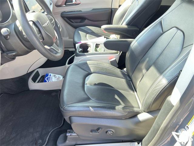 used 2022 Chrysler Pacifica Hybrid car, priced at $30,998
