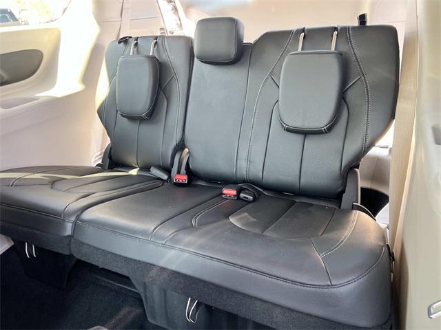 used 2022 Chrysler Pacifica Hybrid car, priced at $30,998