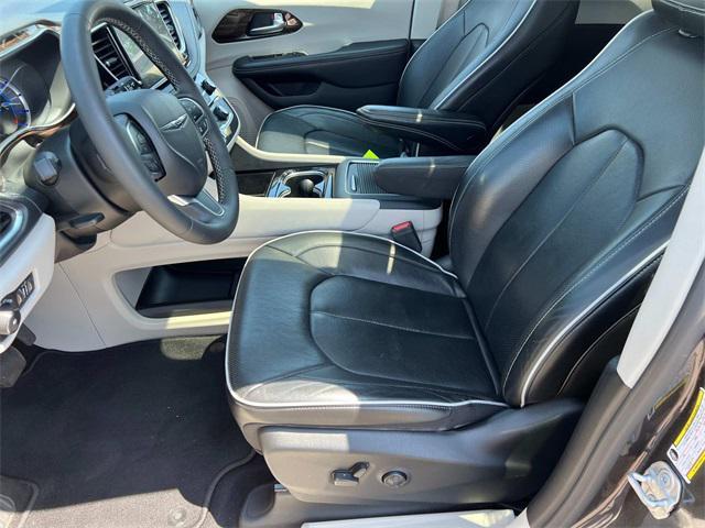 used 2022 Chrysler Pacifica Hybrid car, priced at $32,990