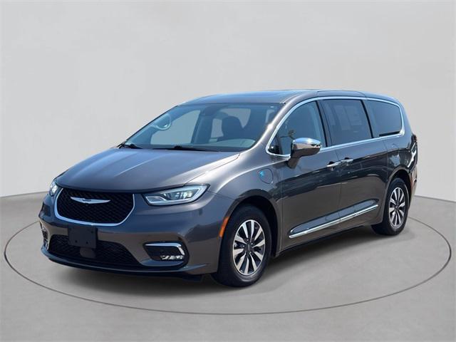 used 2022 Chrysler Pacifica Hybrid car, priced at $32,990