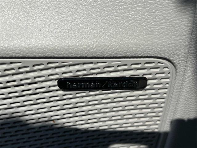 used 2022 Chrysler Pacifica Hybrid car, priced at $32,990