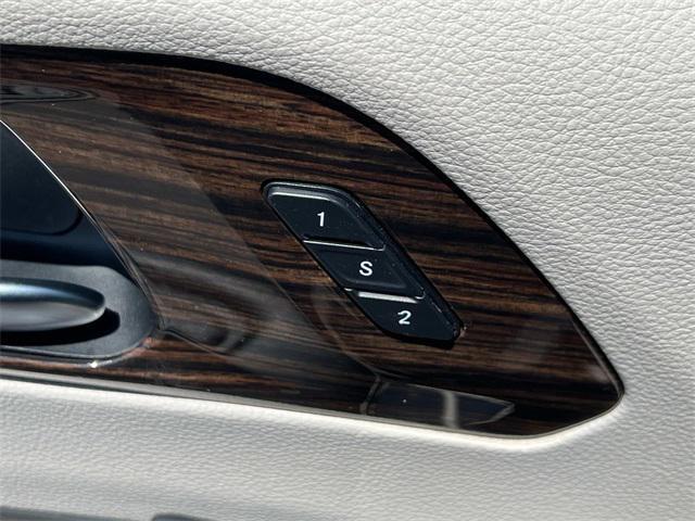 used 2022 Chrysler Pacifica Hybrid car, priced at $32,990