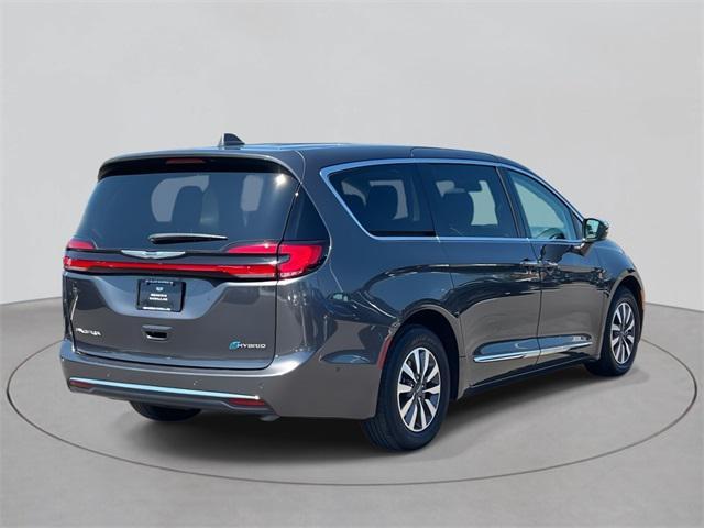 used 2022 Chrysler Pacifica Hybrid car, priced at $32,990