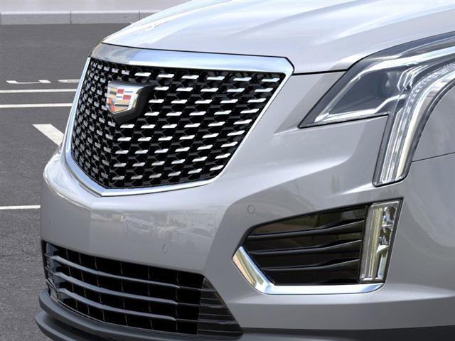 new 2025 Cadillac XT5 car, priced at $43,818