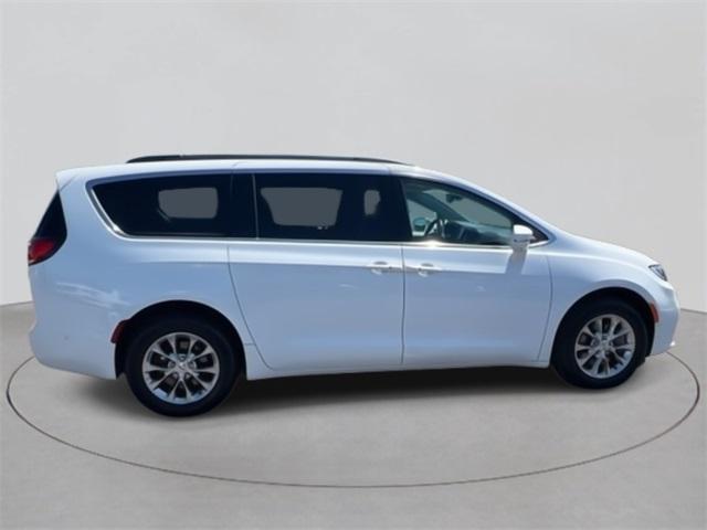 used 2022 Chrysler Pacifica car, priced at $34,787