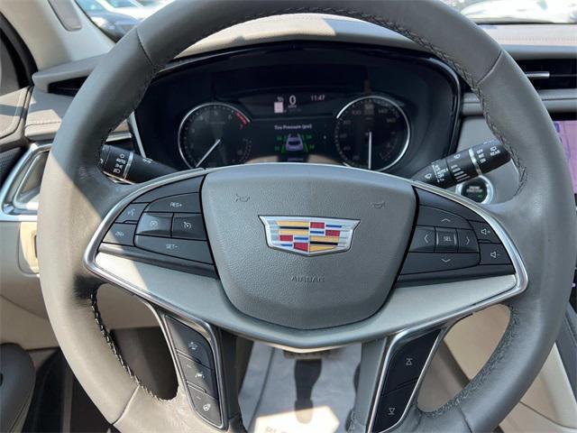 used 2022 Cadillac XT5 car, priced at $31,889