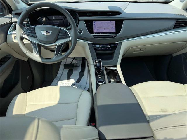used 2022 Cadillac XT5 car, priced at $31,889