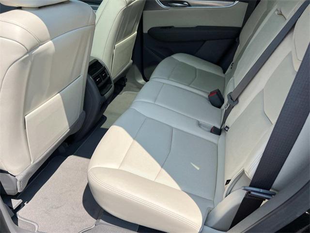 used 2022 Cadillac XT5 car, priced at $31,889
