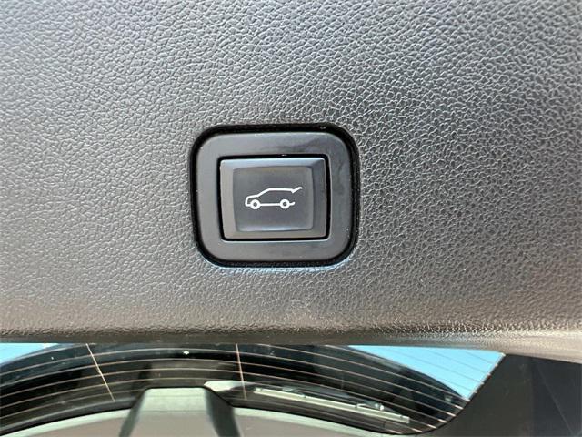 used 2022 Cadillac XT6 car, priced at $34,888