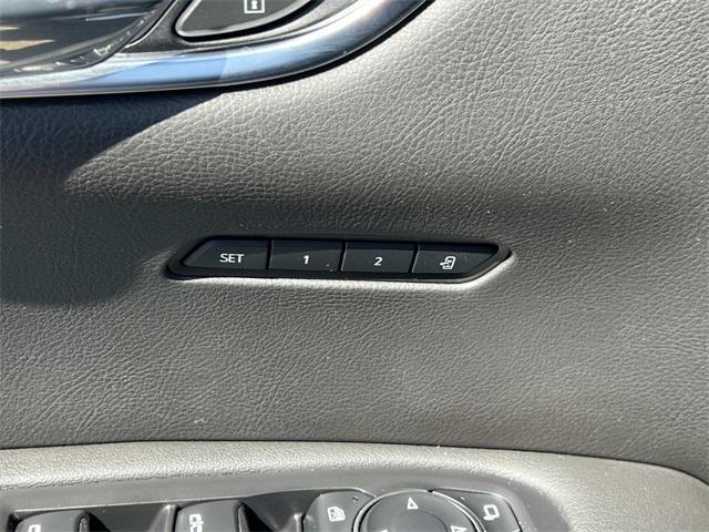 used 2022 Cadillac XT6 car, priced at $34,888