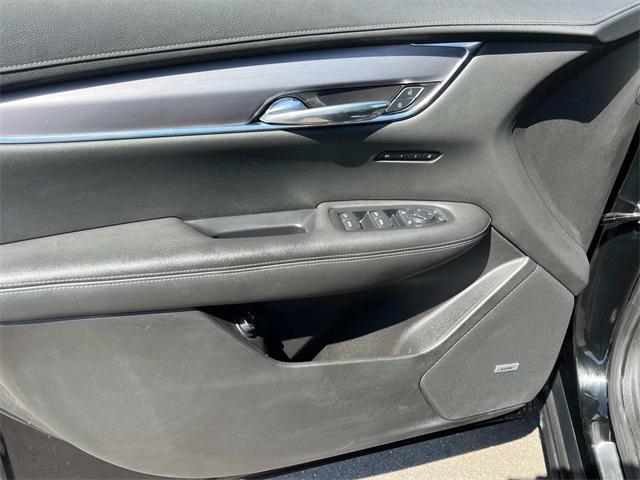 used 2022 Cadillac XT6 car, priced at $34,888