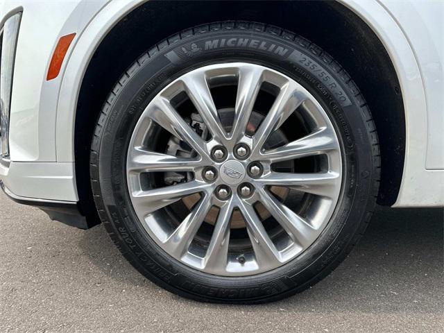used 2022 Cadillac XT6 car, priced at $36,895