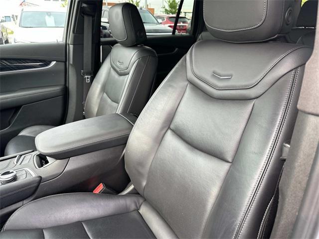 used 2022 Cadillac XT6 car, priced at $36,895