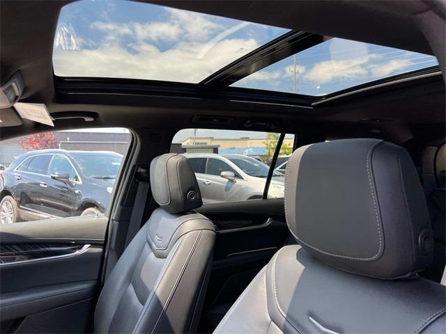 used 2022 Cadillac XT6 car, priced at $35,898