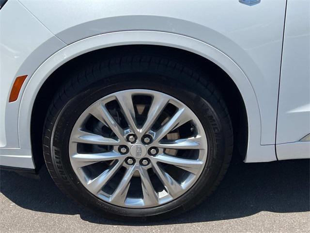 used 2022 Cadillac XT6 car, priced at $35,898