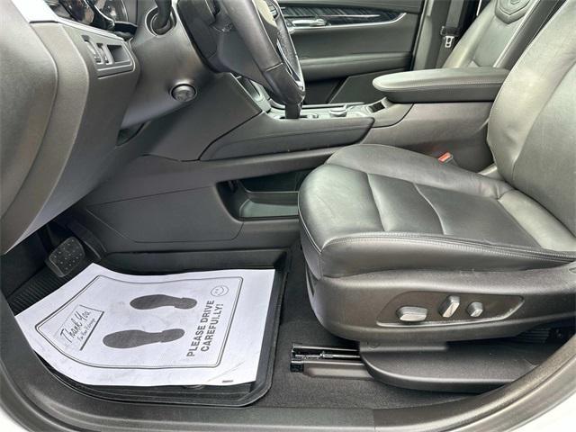 used 2022 Cadillac XT6 car, priced at $36,895
