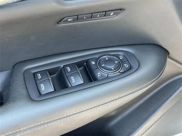 used 2022 Cadillac XT6 car, priced at $35,898