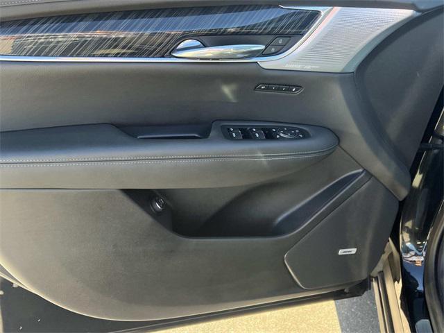 used 2023 Cadillac XT6 car, priced at $36,990